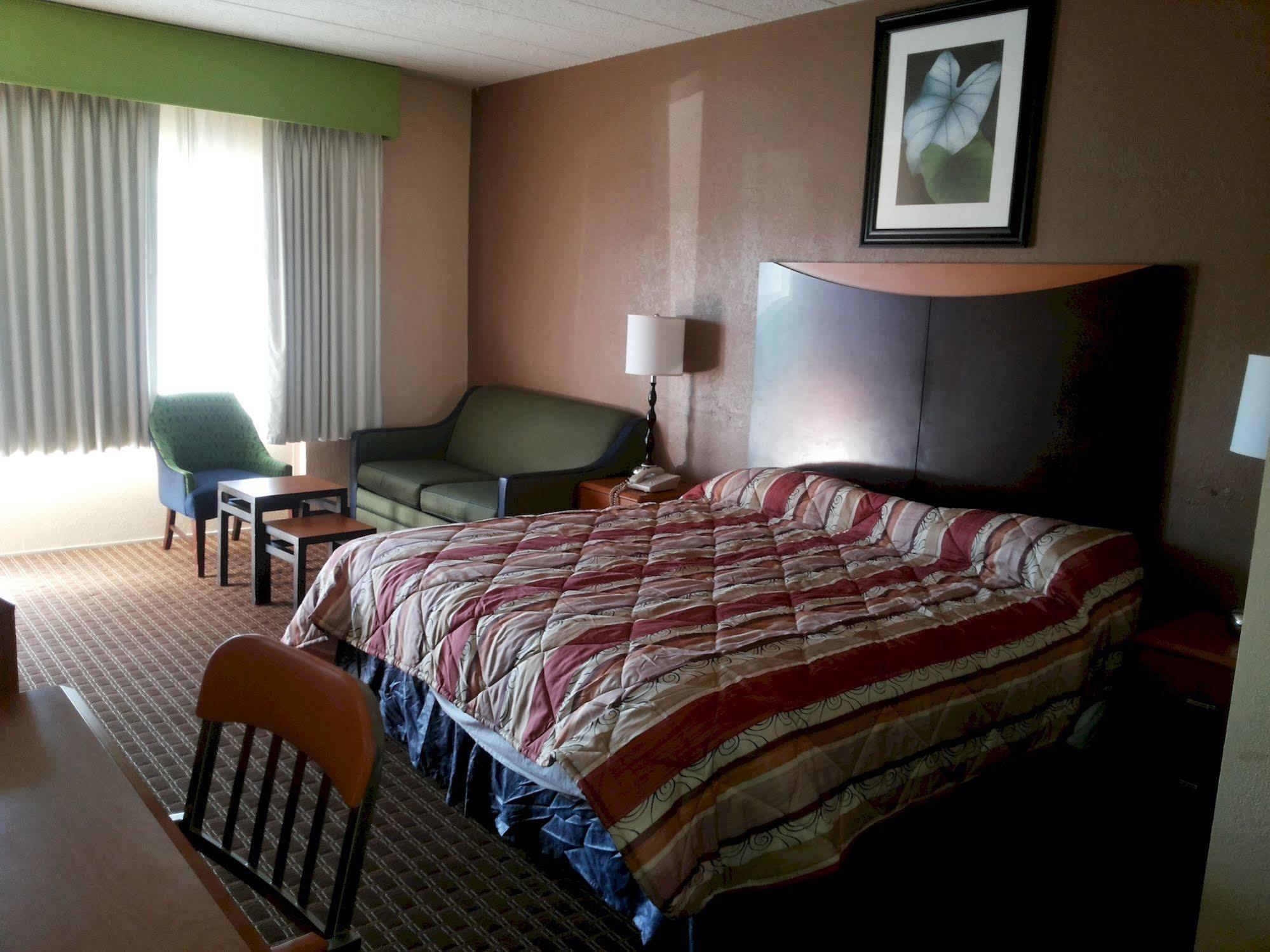 Diamond Inn & Suites Richmond Bagian luar foto